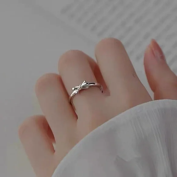 Silver ring(bowknit) - Picture 1 of 1